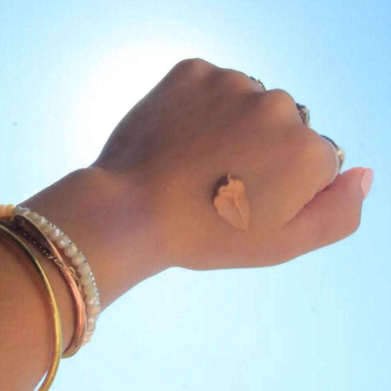 Natural SPF30 Feel Golden with Vitamin c